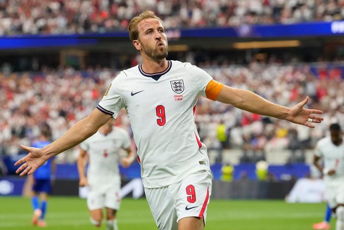 Harry Kane đang gây ấn tượng mạnh trên hàng công Tam sư - Ảnh: FA