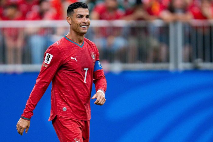Ronaldo trở thành trung tâm tranh cãi. Ảnh: A.B