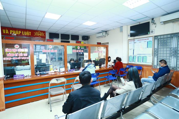 Thường trực Thành ủy yêu cầu xem xét trách nhiệm của cán bộ tại Trung tâm Phục vụ hành chính công, chi nhánh số 3.