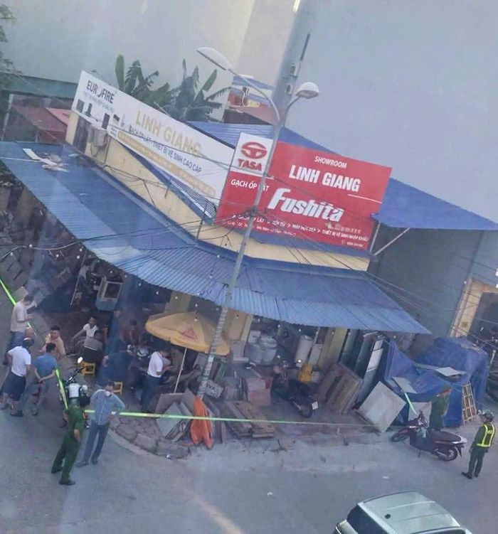 Lực lượng công an phong tỏa hiện trường. Ảnh: Thu Hằng