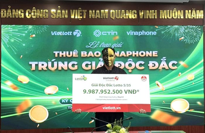Ông V.H nhận giải độc đắc Lotto 5/35 với giá trị gần 10 tỷ đồng
