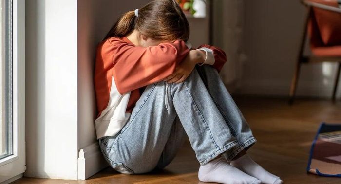 Nhiều trẻ không cảm nhận được sự an toàn về mặt cảm xúc trong chính ngôi nhà của mình (Ảnh minh họa)