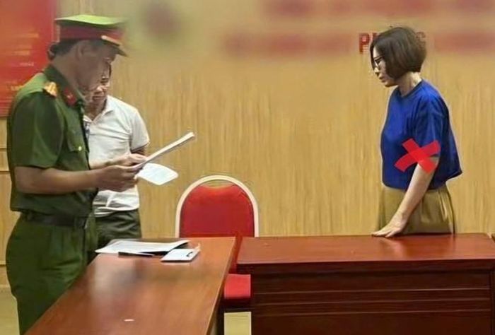 Đối tượng Nguyễn Thị Thanh Hoàn tại cơ quan công an.