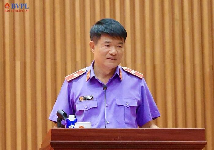  Đồng chí Nguyễn Huy Tiến, Ủy viên Trung ương Đảng, Bí thư Đảng ủy, Viện trưởng VKSND tối cao phát biểu chỉ đạo tại Hội nghị.