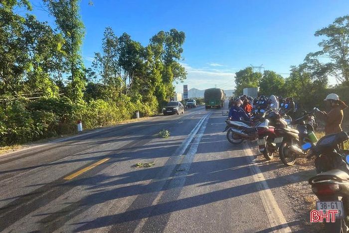 Đoạn tuyến trên quốc lộ 12C - nơi xảy ra sự việc thường xuyên có lưu lượng phương tiện qua lại tấp nập.