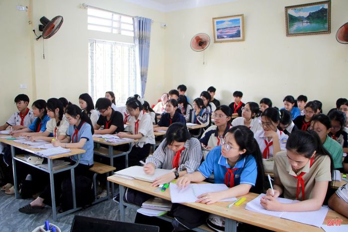 Số lượng học sinh lớp 9 lên lớp 10 tăng là cơ sở để các trung tâm GDNN-GDTX nâng chỉ tiêu tuyển sinh.