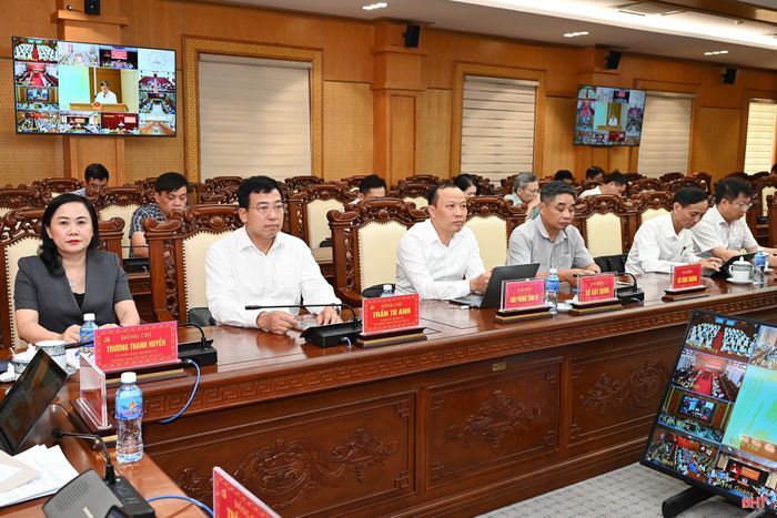 Đại biểu tham dự tại điểm cầu Hà Tĩnh.