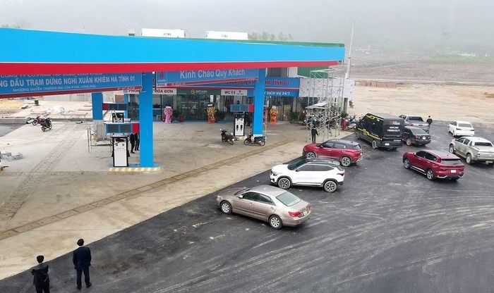 Trạm dừng nghỉ Xuân Khiêm trên tuyến cao tốc Hàm Nghi-Vũng Áng đã hoàn thành và đưa vào khai thác. (Ảnh: PV/Vietnam+)