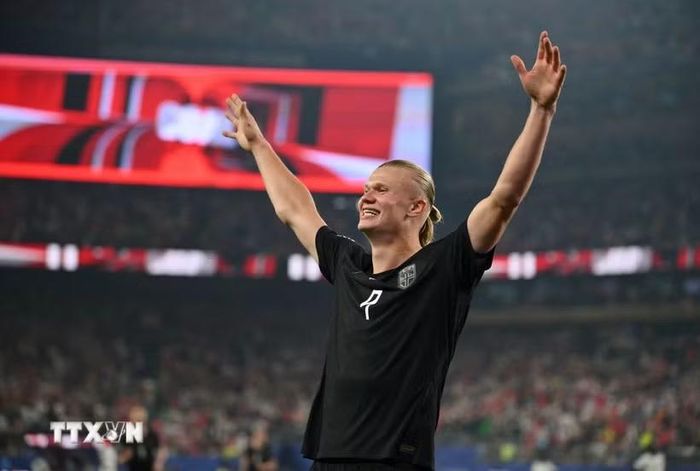 Haaland tỏa sáng đưa Na Uy sớm vào vòng knock-out World Cup 2026. (Ảnh: AFP/TTXVN)