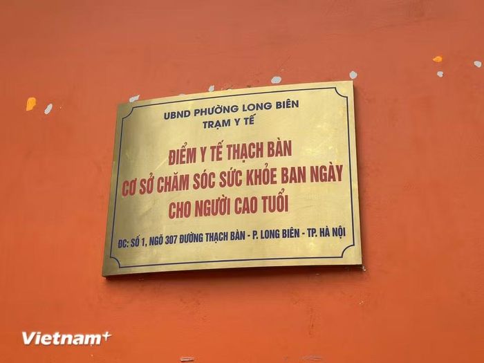 Mô hình được tổ chức tích hợp trong hoạt động của Điểm Y tế Thạch Bàn, trực thuộc Trạm Y tế phường Long Biên. (Ảnh: Thùy Giang/Vietnam+)