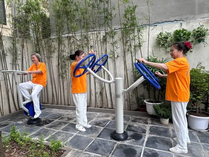 Không gian luyện tập thể thao tại Cơ sở chăm sóc sức khỏe ban ngày cho người cao tuổi. (Ảnh: Thùy Giang/Vietnam+)