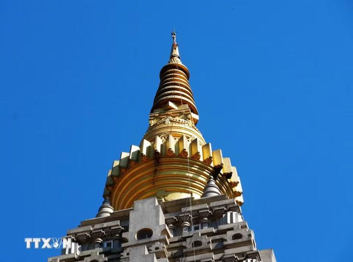 Đỉnh của tháp chính thuộc Bảo tháp Đại Giác của chùa Huyền Không, thành phố Huế. (Ảnh: Nguyên Lý/TTXVN)
