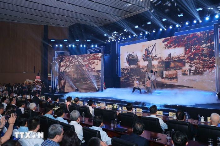 Chương trình nghệ thuật chào mừng khai mạc Hội báo toàn quốc 2026. (Ảnh: Minh Quyết/TTXVN)