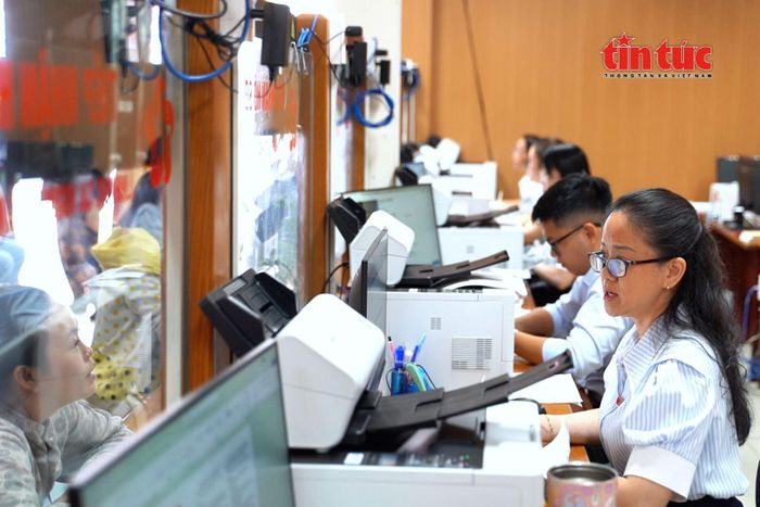 Những cán bộ có kinh nghiệm thực tiễn tại cơ sở tiếp tục có cơ hội cống hiến sau khi được tuyển chọn vào đội ngũ công chức, viên chức.
