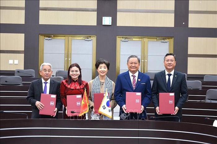 Lễ ký MOU giữa các trường Đại học và Cao đẳng của Việt Nam với Trường Hoseo.