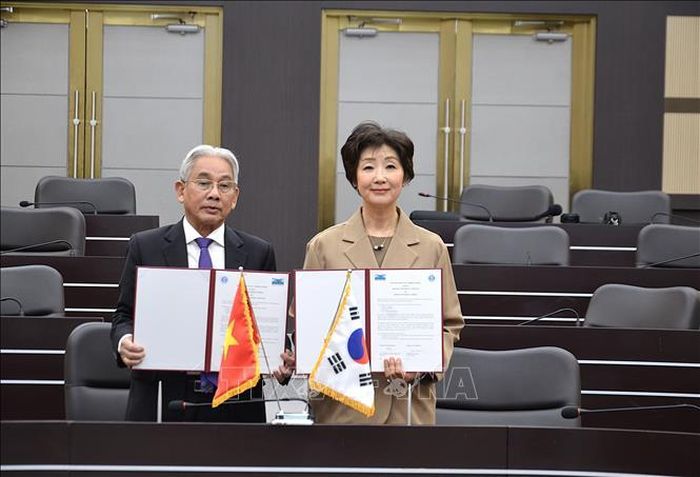 Lễ trao đổi MOU về hợp tác.