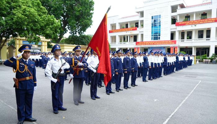Lễ khai giảng đào tạo nhân viên chuyên môn kỹ thuật, nghiệp vụ sơ cấp Cảnh sát biển khóa XI năm 2026. Ảnh: Đức Hạnh
