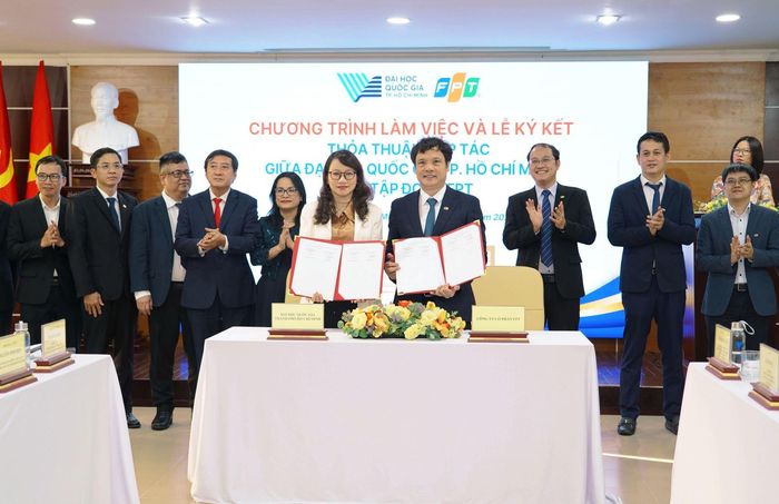 Hai bên khuyến khích hình thành các nhóm nghiên cứu chung giữa chuyên gia FPT và các nhà khoa học ĐHQG-HCM. Ảnh: HD