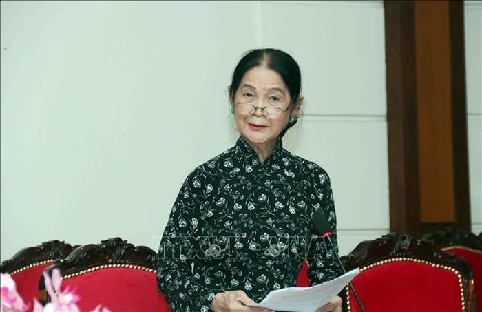 Bà Trương Thị Hòa, Đoàn Luật sư Thành phố Hồ Chí Minh góp ý Dự thảo Luật.