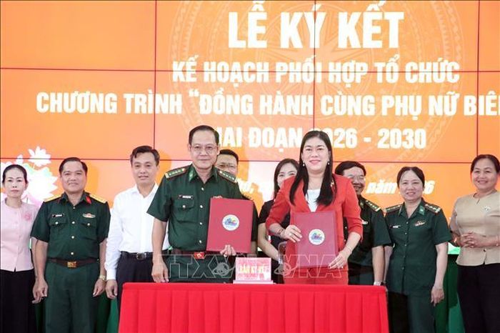 Ban Chỉ huy Bộ đội Biên phòng thành phố và Hội Liên hiệp Phụ nữ thành phố ký kết Kế hoạch phối hợp thực hiện chương trình "Đồng hành cùng phụ nữ biên cương" giai đoạn 2026 - 2030.