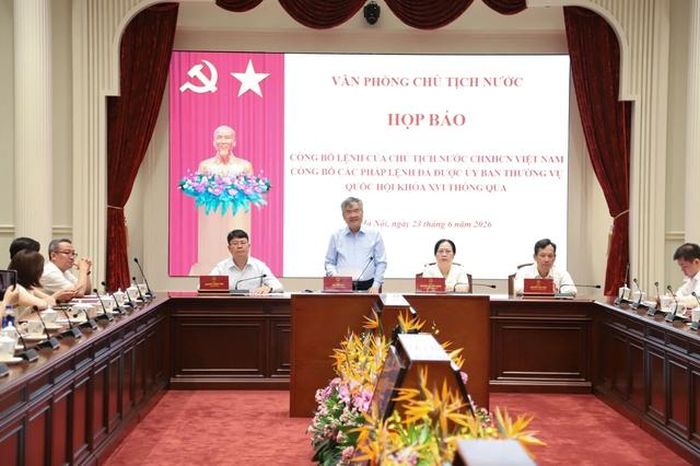 Quang cảnh họp báo.