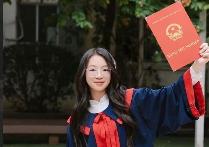 Phạm Mai Dung trúng tuyển tới 5 nguyện vọng của 4 trường chuyên. Ảnh: NVCC