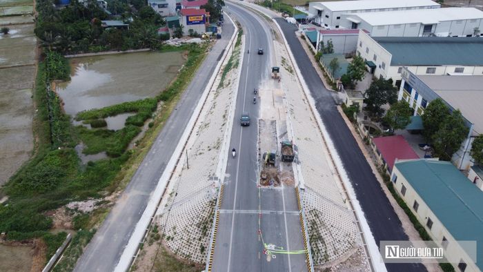Nhà thầu đang khắc phục các vị trí hư hỏng ngày 22/6