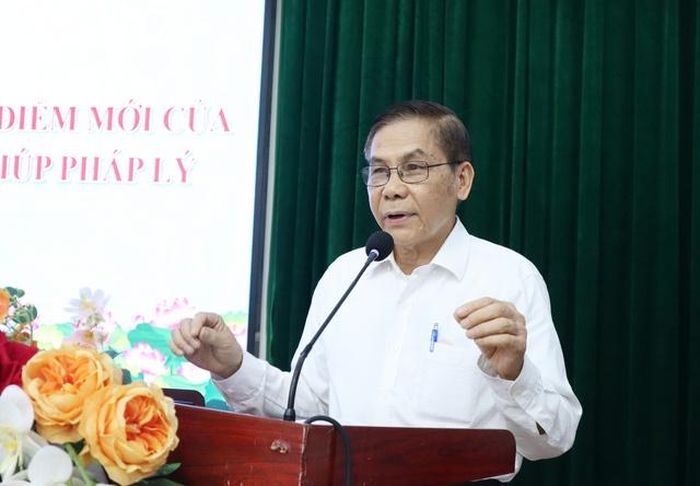 Ông Nguyễn Quốc Tuấn - báo cáo viên hội nghị.