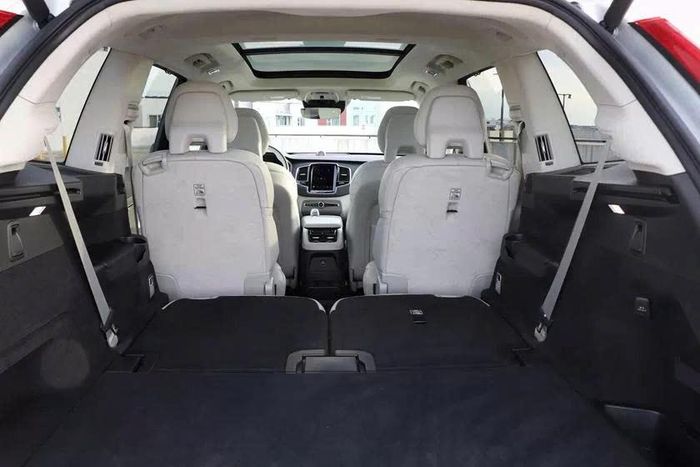 Nội thất Volvo XC90.