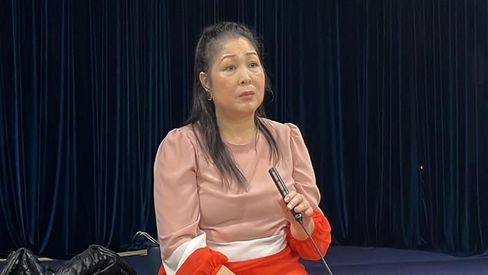 NSND Hồng Vân liên tục xuất hiện trong các phim điện ảnh, song chưa đạt thành tích cao về mặt doanh thu.
