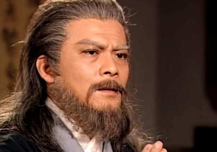 Ngay cả Tiêu Viễn Sơn cũng phải chọn cách đánh lén Huyền Khổ.