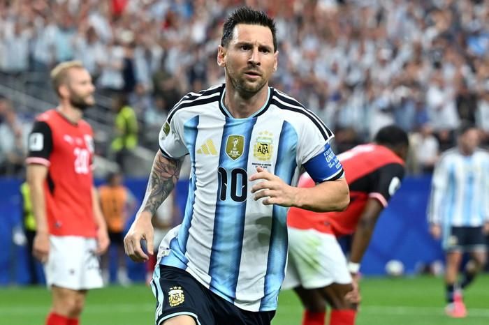 Messi là cầu thủ vĩ đại nhất. Ảnh: FIFA