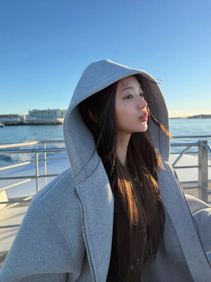 Loạt hình ảnh được Jang Won Young chia sẻ mới đây khiến dân tình rần rần.