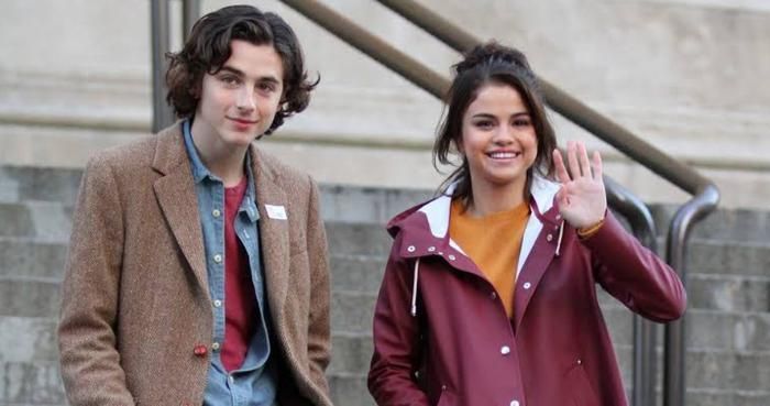 Selena Gomez và Timotheé Chalamet tái hợp sau nhiều năm, tạo nên sức hút đặc biệt cho Not Alone.