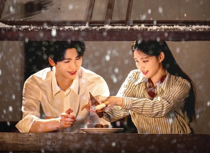 Phút Giây Ấy Vượt Quá Giới Hạn có sự tham gia của Vương Sở Nhiên và Trương Lăng Hách trong vai trò diễn viên chính. ẢnẢnh: Weibo