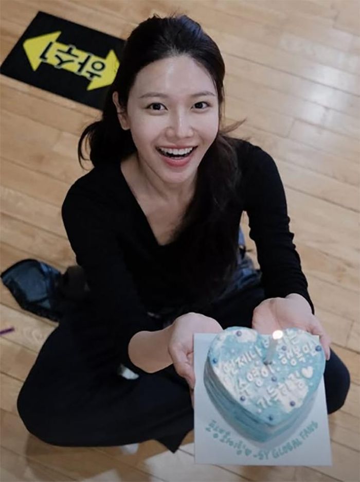 Sooyoung nhận món quà đặc biệt từ các fan trên toàn cầu.
