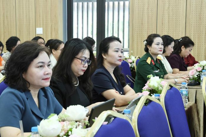 Các đại biểu tham dự hội nghị