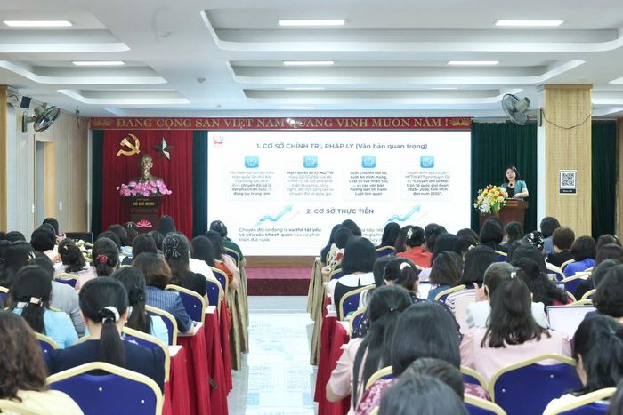 Các đại biểu tham dự hội nghị