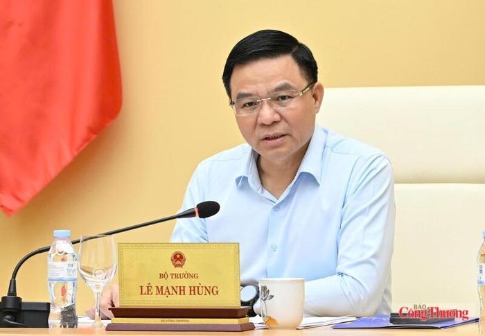 Bộ trưởng Lê Mạnh Hùng phát biểu chỉ đạo.