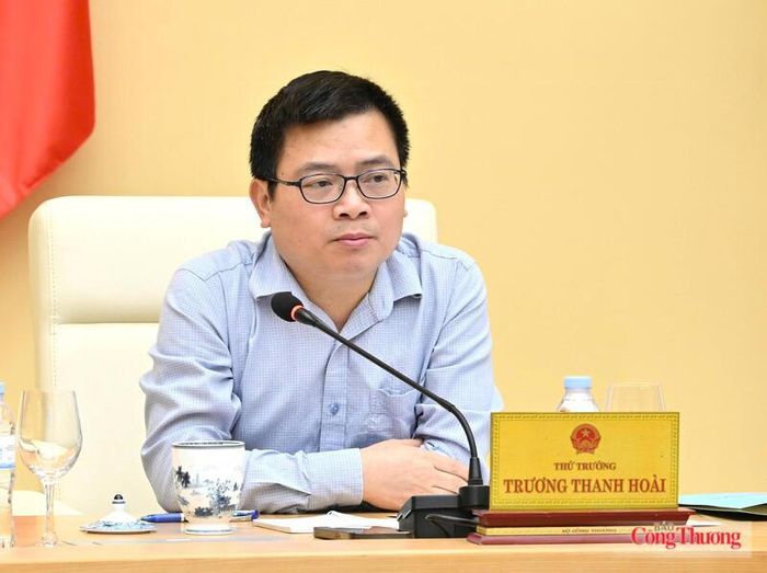 Thứ trưởng Trương Thanh Hoài phát biểu tại cuộc họp.