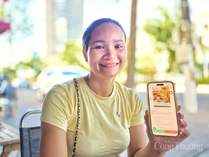 Người dân Hà Tĩnh ưu tiên sử dụng sản phẩm địa phương khi mua sắm trực tuyến. Ảnh: Trọng Tùng
