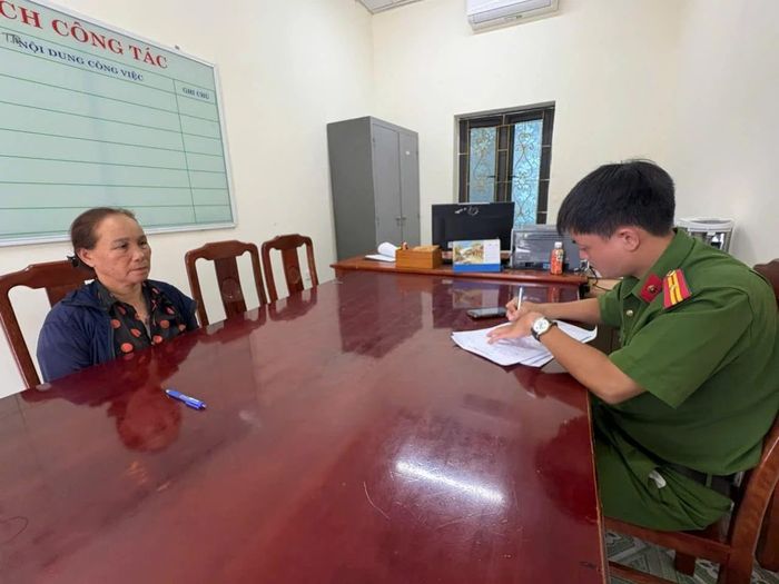 Bà Lê Thị Thê tại cơ quan Công an.