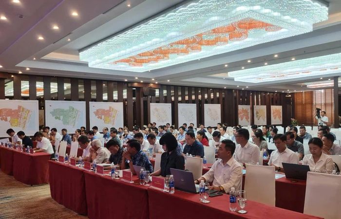 Các đại biểu tham dự hội thảo.