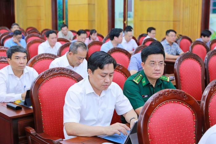 Đại biểu dự phiên họp tại điểm cầu Tỉnh ủy Thanh Hóa.