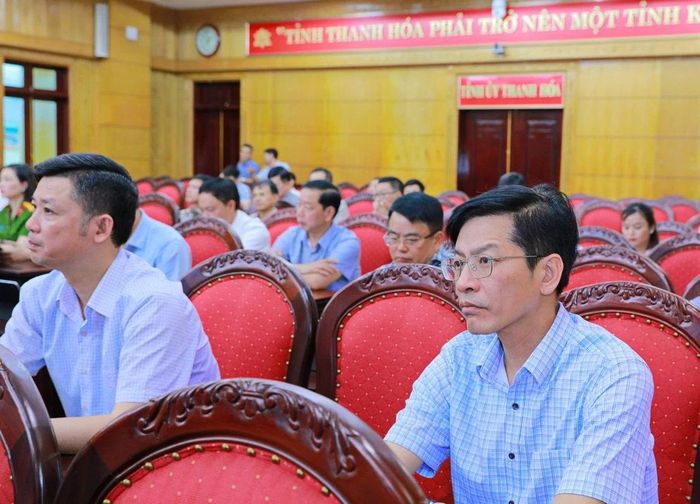 Đại biểu dự phiên họp tại điểm cầu Tỉnh ủy Thanh Hóa.