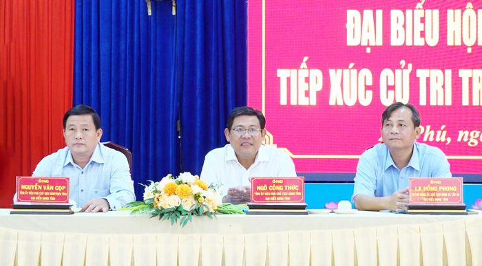 Tổ Đại biểu số 6 HĐND tỉnh tiếp xúc cử tri xã An Phú.