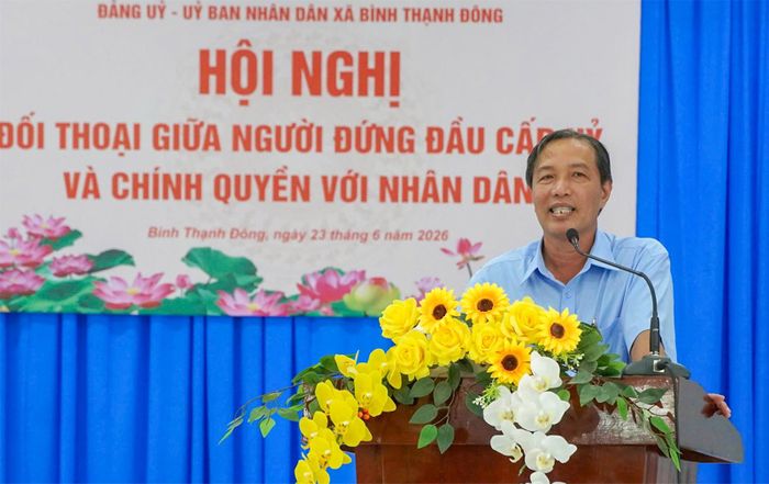 Phó Bí thư Đảng ủy, Chủ tịch UBND xã Bình Thạnh Đông Nguyễn Văn Nghĩa phát biểu kết luận hội nghị.
