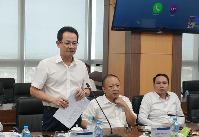  Ông Nguyễn Đức Thiện, Tổng giám đốc Tổng Công ty Điện lực miền Bắc nêu kiến nghị. 