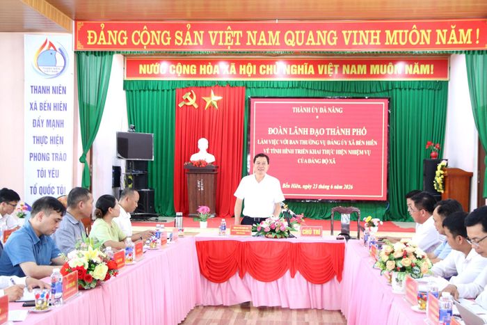 Quang cảnh buổi làm việc. Ảnh: TRỌNG HUY