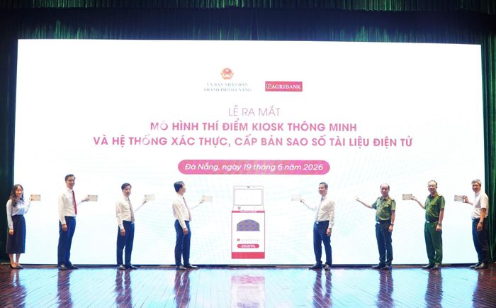 Ngày 19/6/2026, thành phố Đà Nẵng ra mắt thí điểm Kiosk thông minh và hệ thống xác thực, cấp bản sao số tài liệu điện tử đầu tiên tại miền Trung. Ảnh: VINH ANH